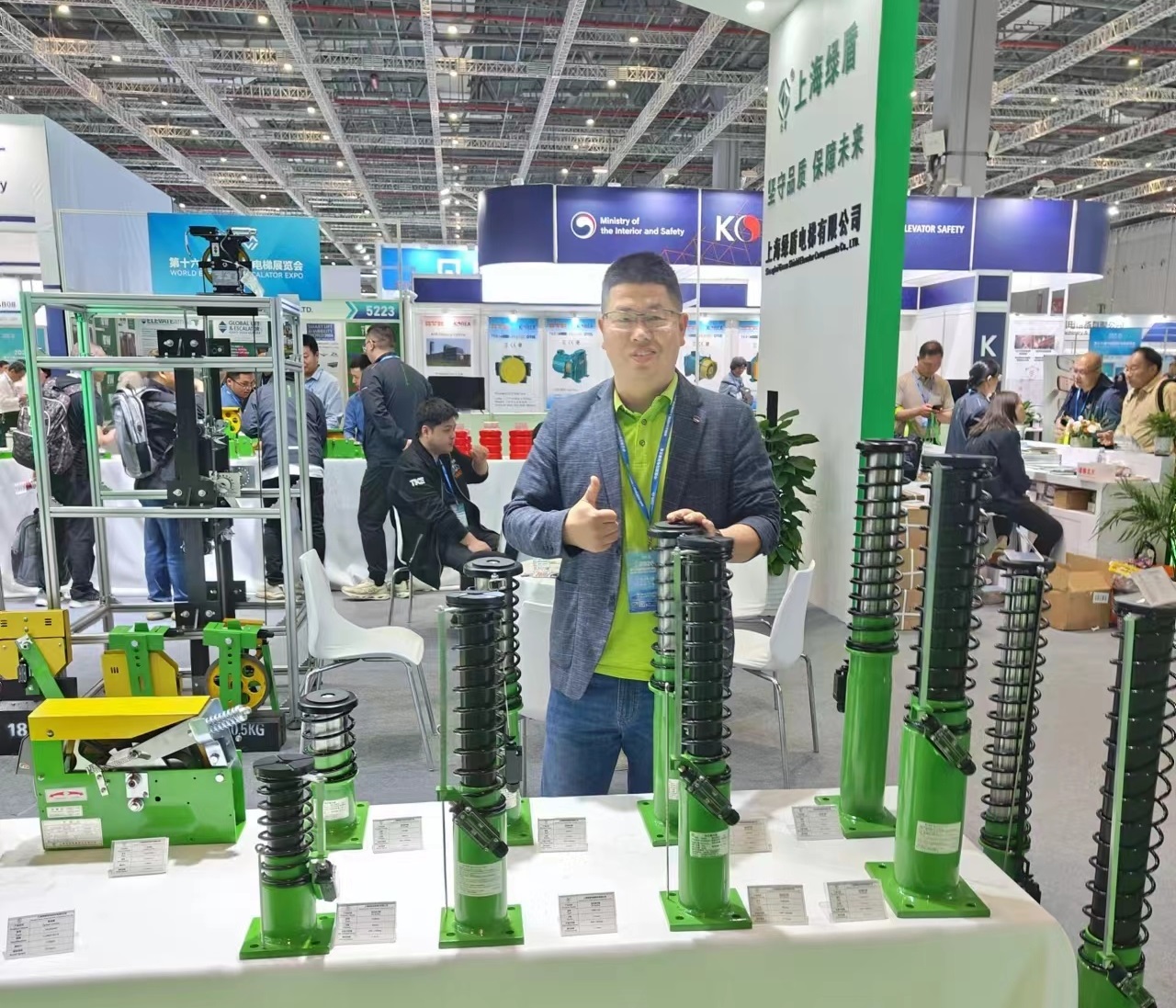 热烈祝贺第第十六届国际电梯展览会取得圆满成功！(图8)